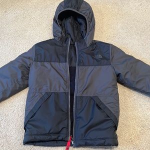 Black and gray 2tone reversible northface jacket.